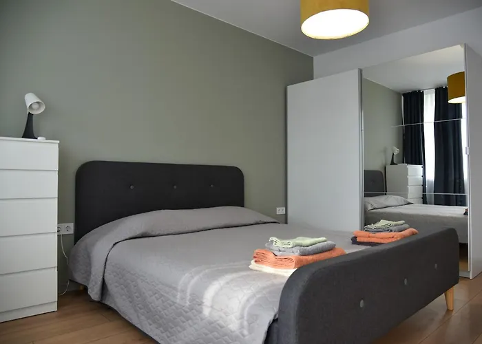 Sunlit Elegance Escape *